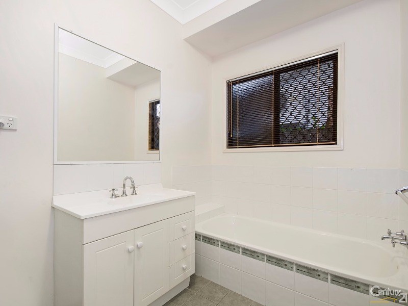 27 Riley Circuit, Kirwan QLD 4817