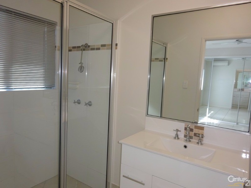 24 Skardon Place, Kelso QLD 4815