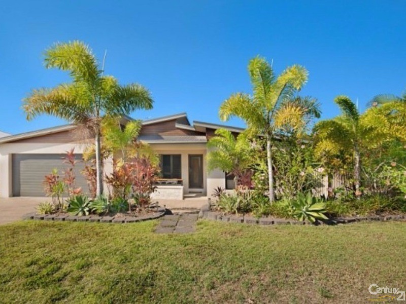 32 Hillock Crescent, Bushland Beach QLD 4818