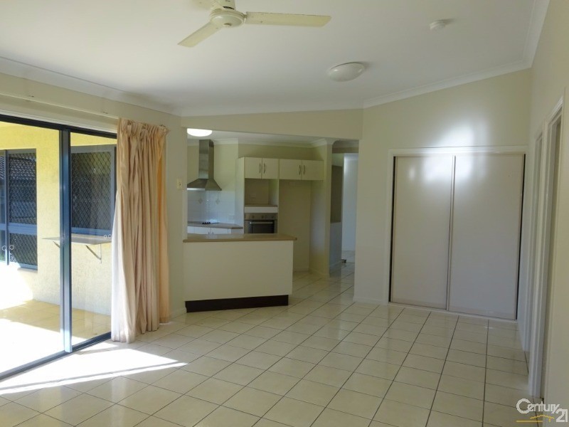 6 Donostia Crescent, Bushland Beach QLD 4818