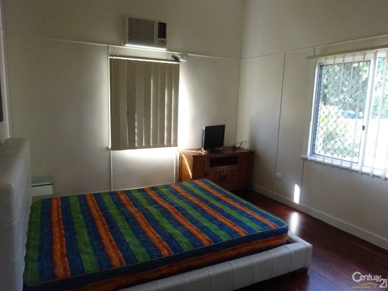 B/36 Ralston Street, West End QLD 4810