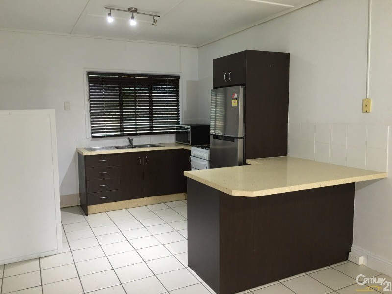 1/2 Haymarket Street, Hyde Park QLD 4812