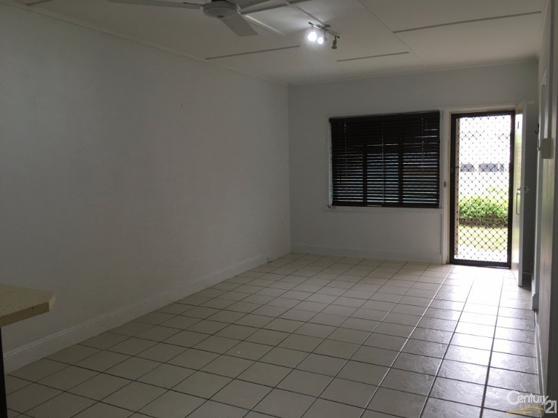 1/2 Haymarket Street, Hyde Park QLD 4812