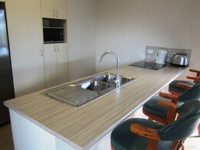 63 Iona Avenue, Burdell QLD 4818