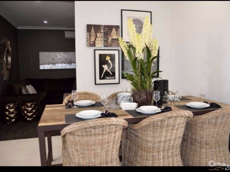 11 Featherwood Street, Mount Low QLD 4818