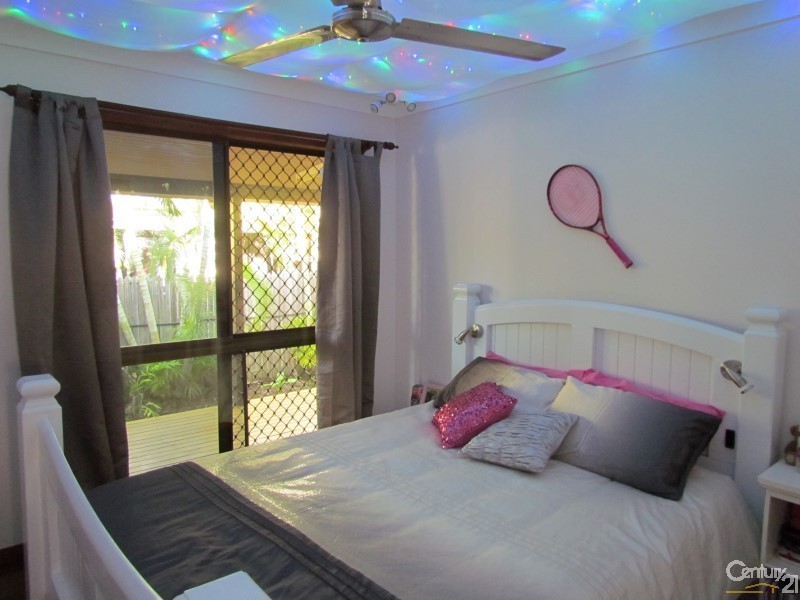 23 Pacific Avenue, Bushland Beach QLD 4818