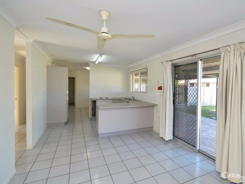 2 Raffles Court, Kelso QLD 4815