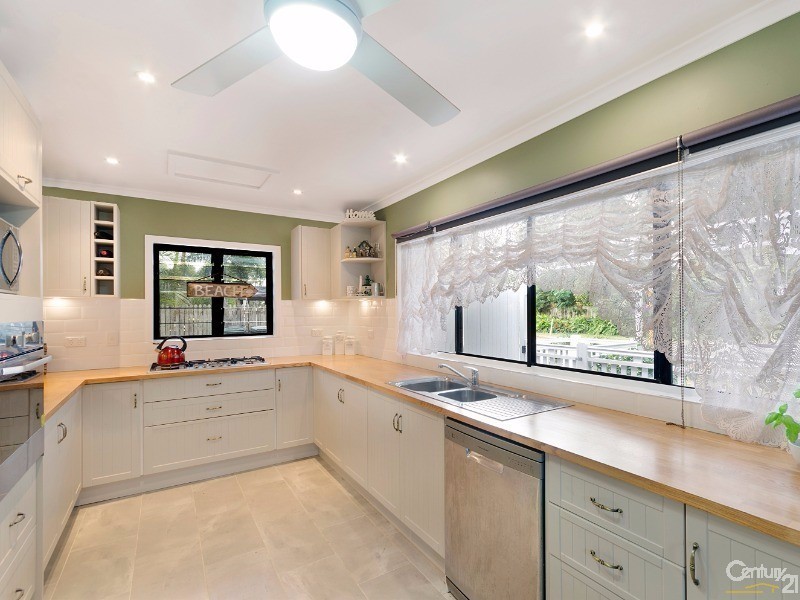 41 Reef Street, Saunders Beach QLD 4818