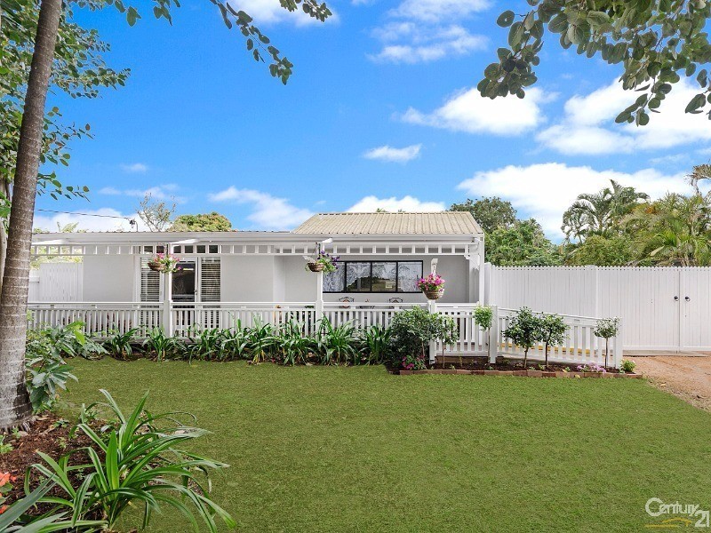 41 Reef Street, Saunders Beach QLD 4818