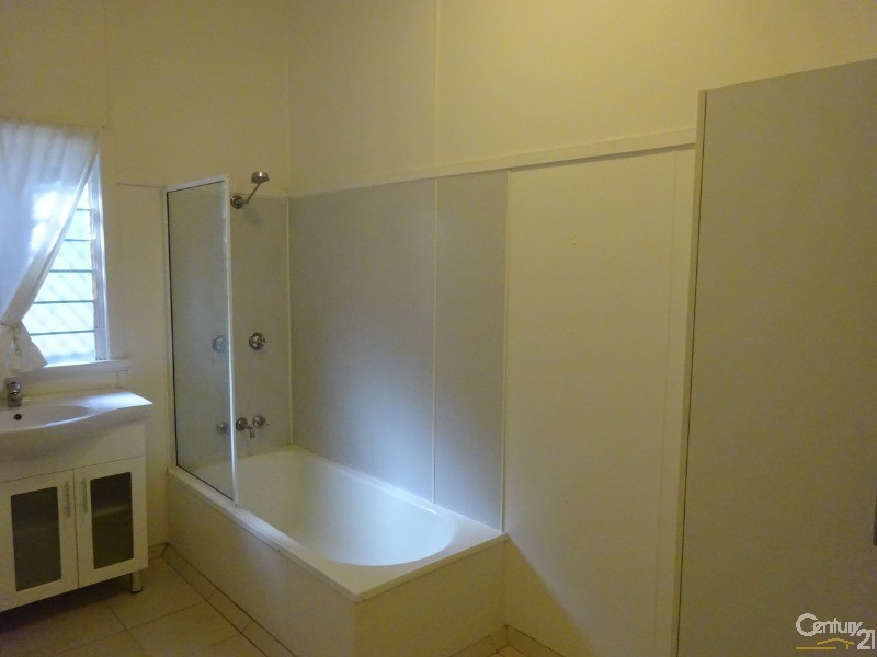 36C Ralston Street, West End QLD 4810