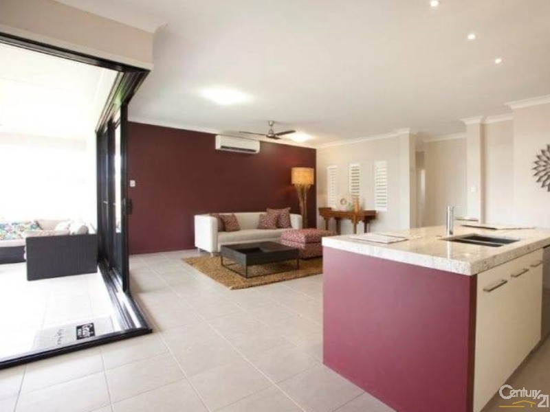 3 Balladonia Avenue, Mount Low QLD 4818