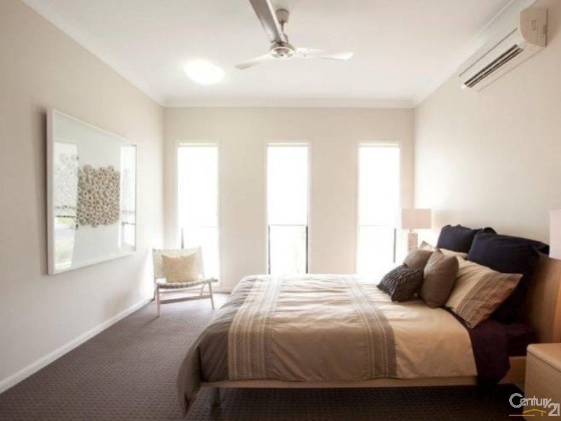 3 Balladonia Avenue, Mount Low QLD 4818