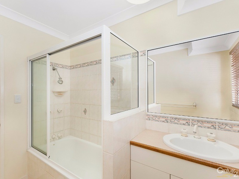 10 Cardiff Court, Mount Louisa QLD 4814