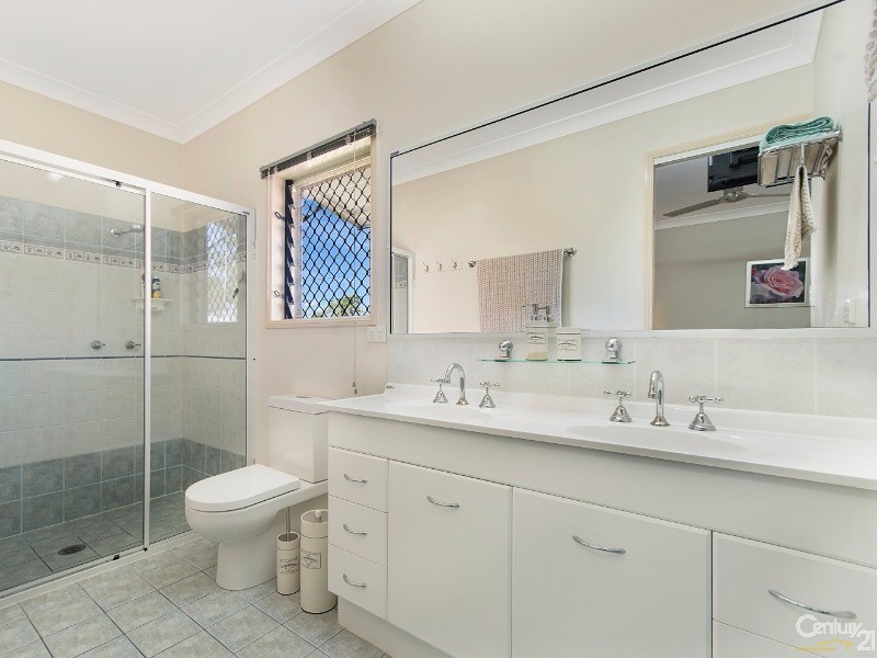 12 Whitewood Close, Mount Louisa QLD 4814