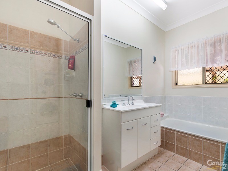 12 Whitewood Close, Mount Louisa QLD 4814