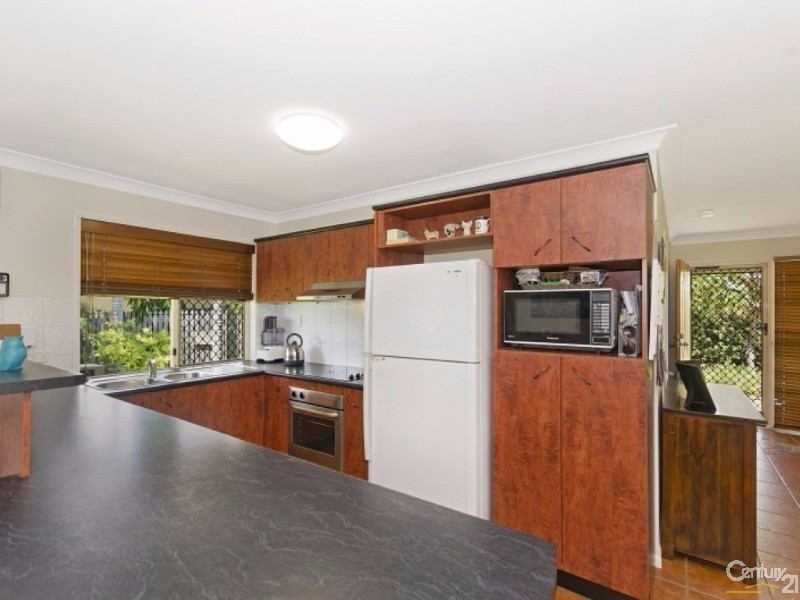 9  Gernika Court, Bushland Beach QLD 4818
