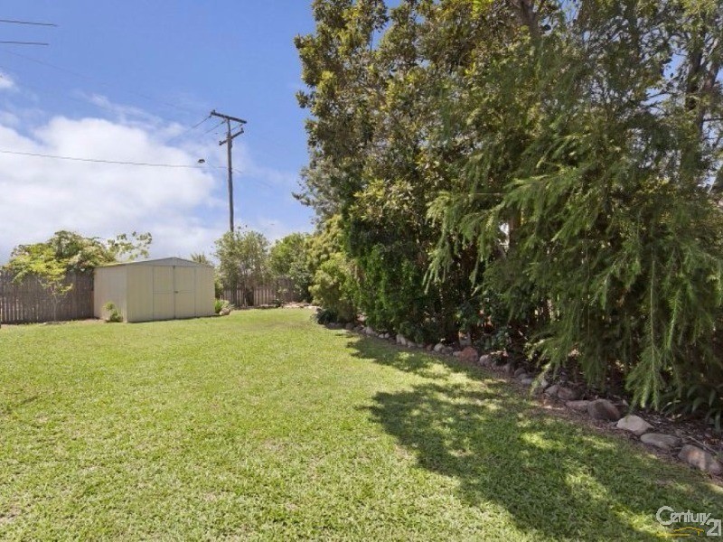 9  Gernika Court, Bushland Beach QLD 4818
