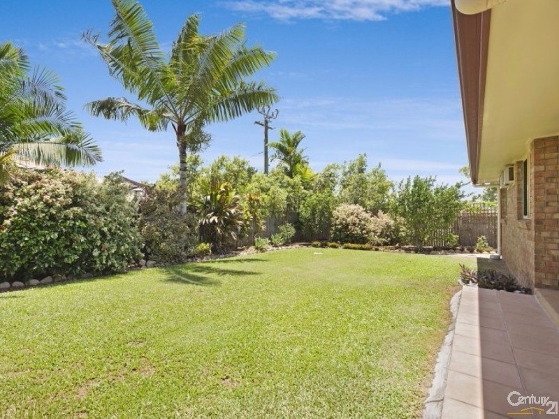 9  Gernika Court, Bushland Beach QLD 4818