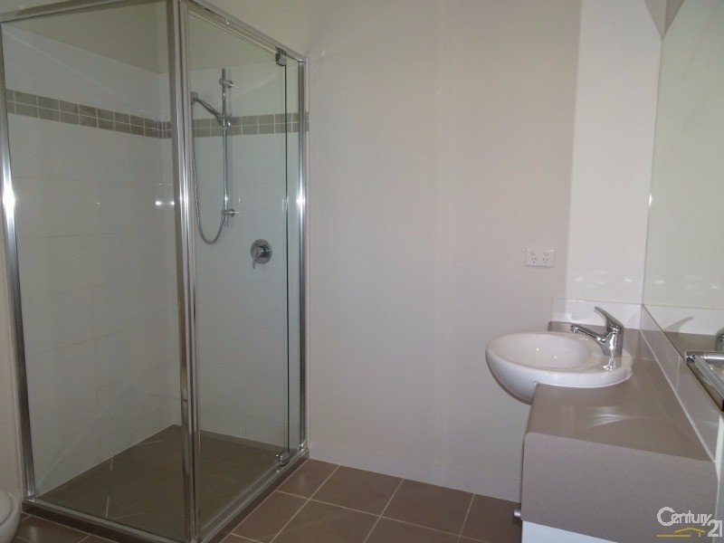 43 Hillock Crescent, Bushland Beach QLD 4818