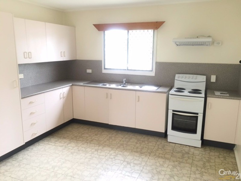 8 Carlisle Street, Cranbrook QLD 4814