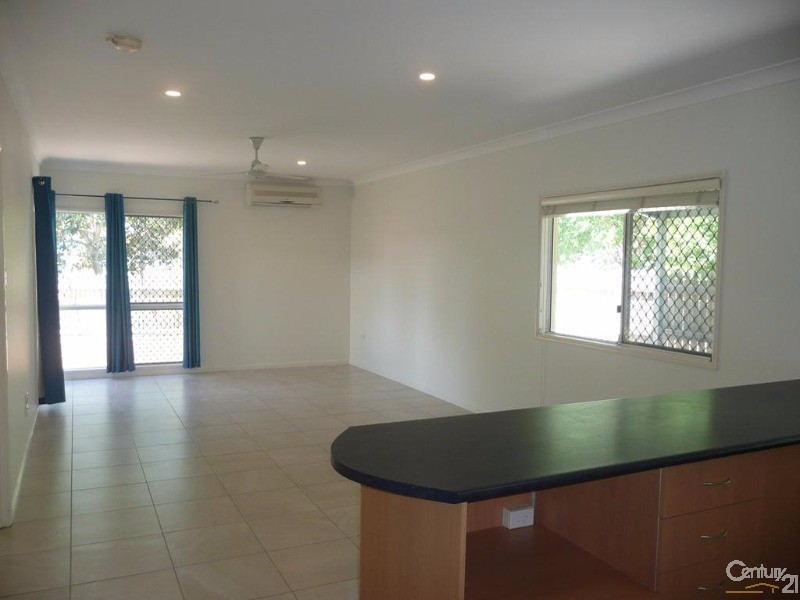 17 Michelia Close, Kirwan QLD 4817