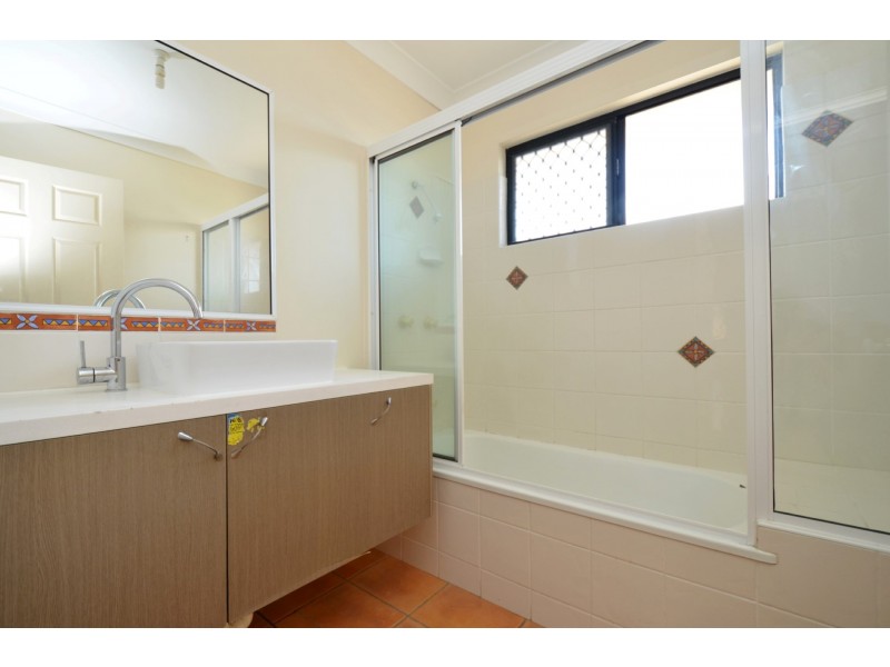 8 Waterman Close, Kirwan QLD 4817