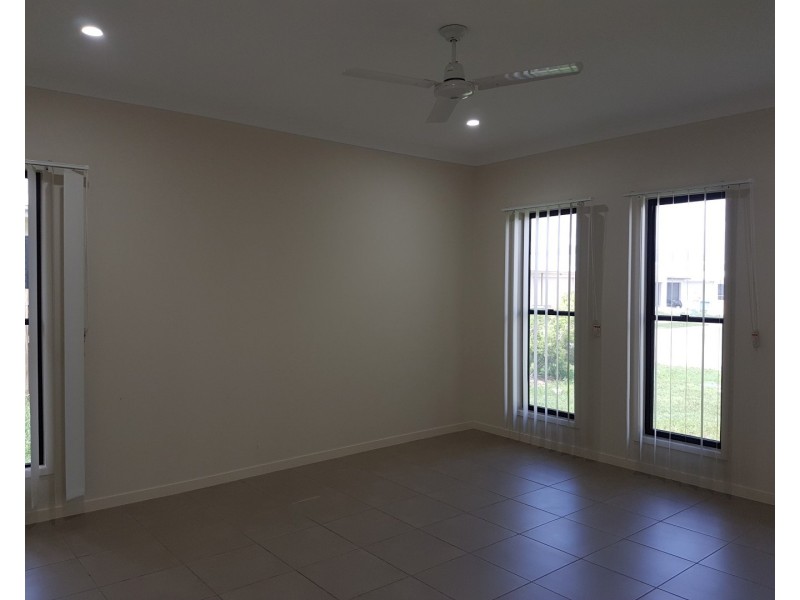 16 Sorghum St, Rasmussen QLD 4815