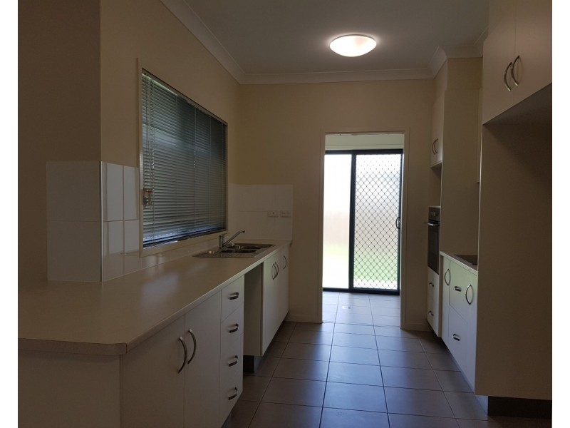 16 Sorghum St, Rasmussen QLD 4815