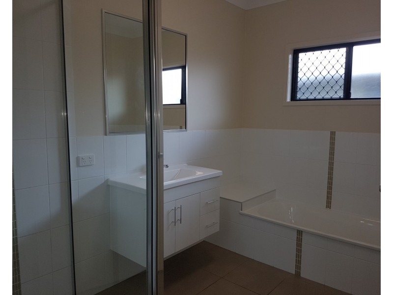 16 Sorghum St, Rasmussen QLD 4815