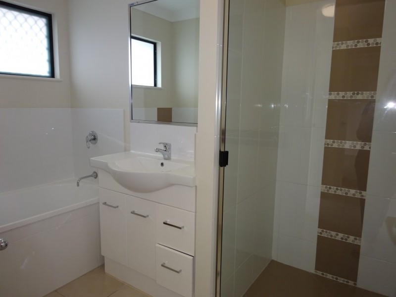 21 Currawinya Court, Bushland Beach QLD 4818