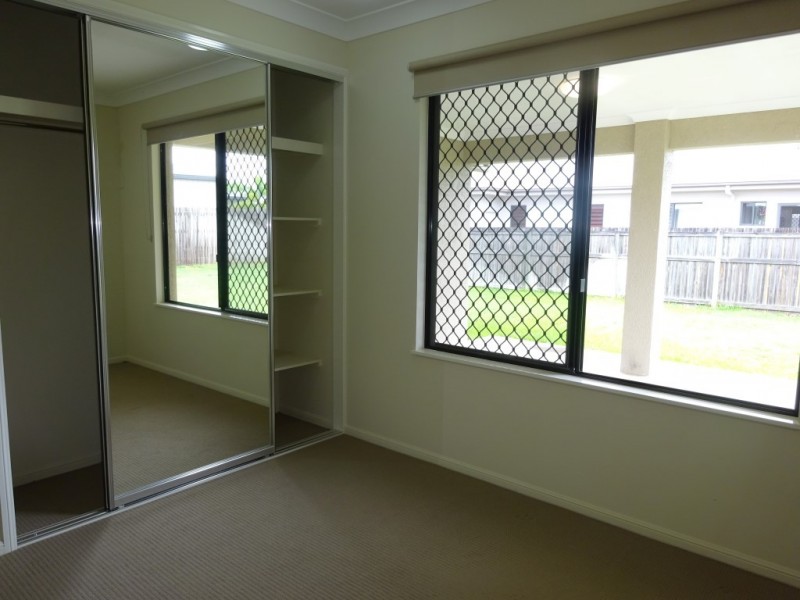 21 Currawinya Court, Bushland Beach QLD 4818