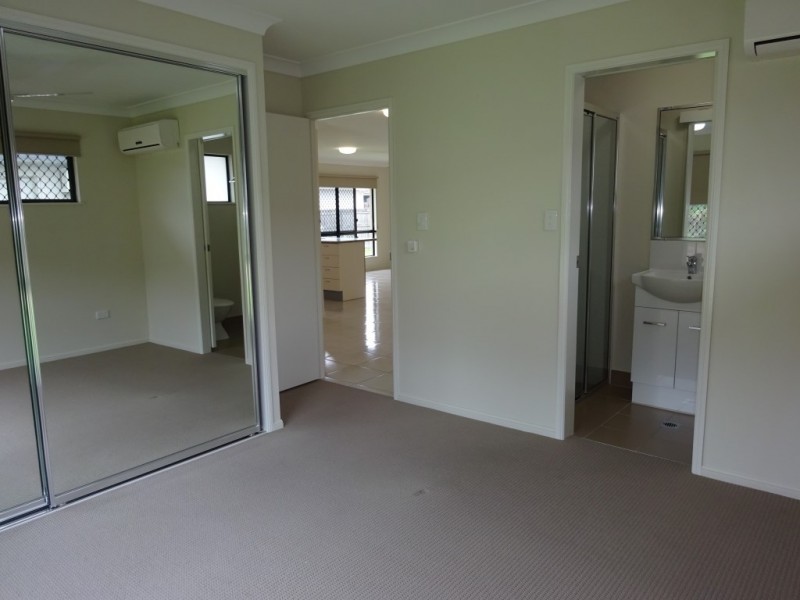 21 Currawinya Court, Bushland Beach QLD 4818