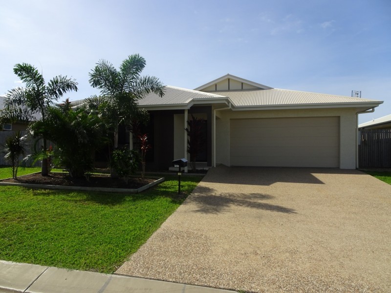 25 Daydream CCT, Burdell QLD 4818