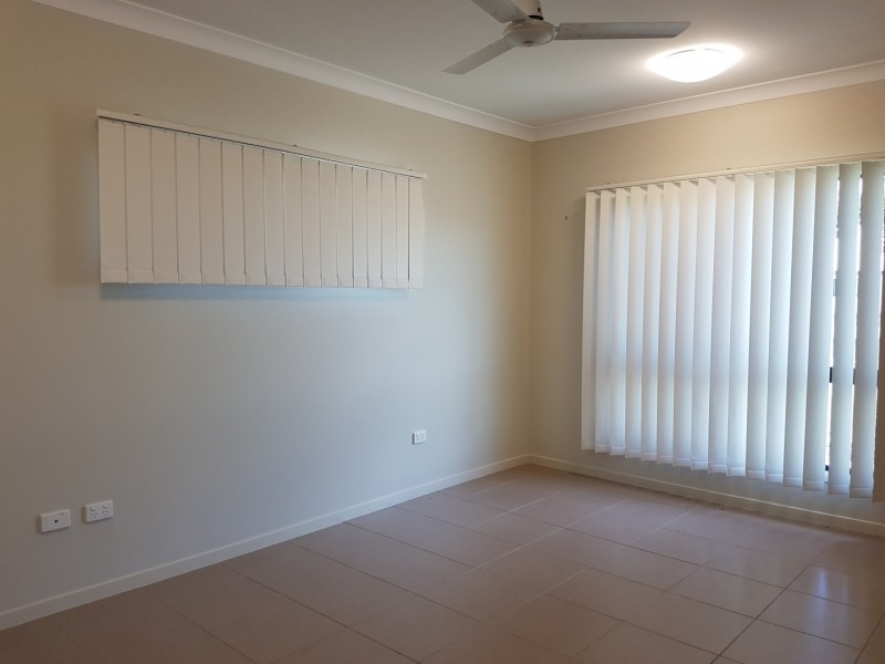 25 Stephanie Street, Rasmussen QLD 4815