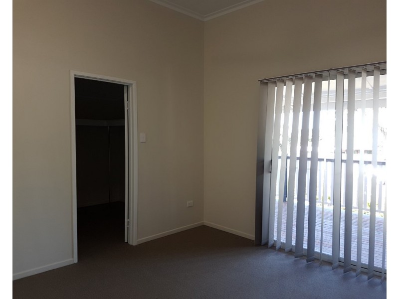 3 Garrick Street, West End QLD 4810