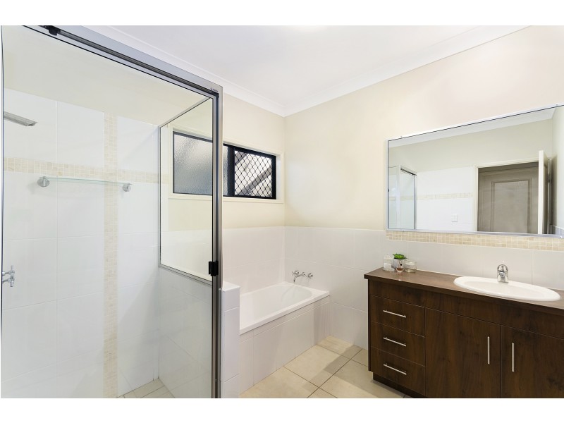 24 Pacific Avenue, Bushland Beach QLD 4818