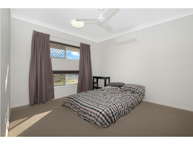 90 Riveredge Boulevard, Idalia QLD 4811