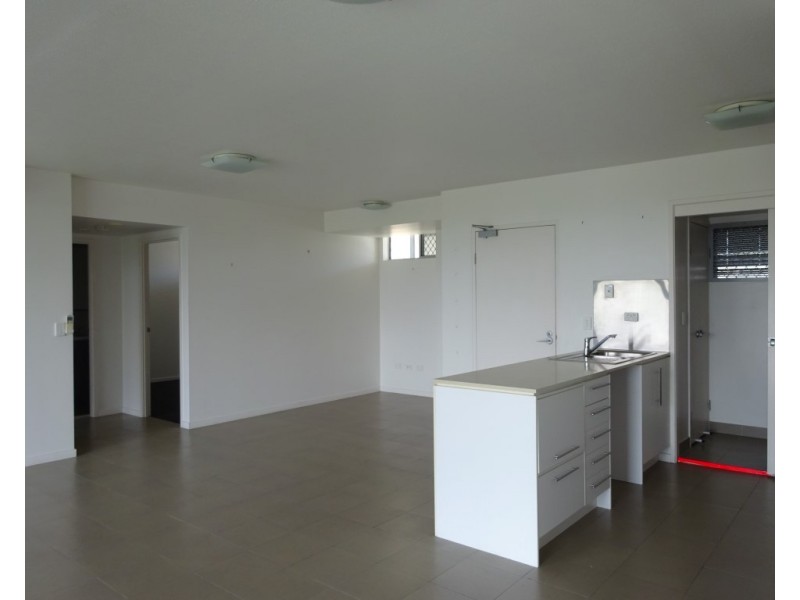 18/18-32 Stanley Street (Mint Apartments), Townsville City QLD 4810