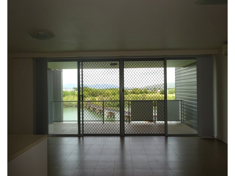 18/18-32 Stanley Street (Mint Apartments), Townsville City QLD 4810