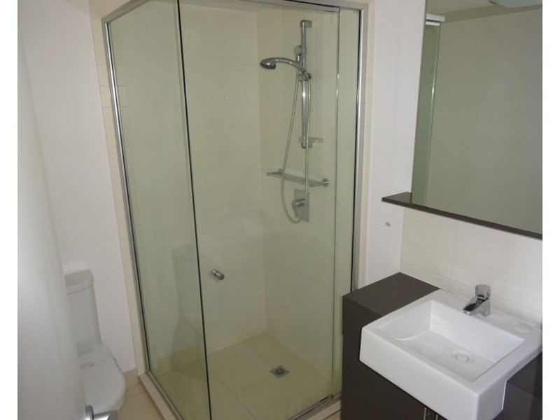 18/18-32 Stanley Street (Mint Apartments), Townsville City QLD 4810