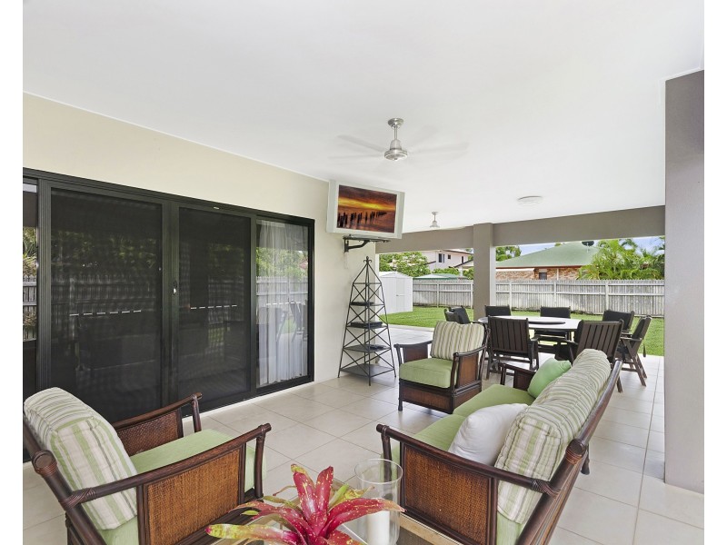 24 Pacific Avenue, Bushland Beach QLD 4818