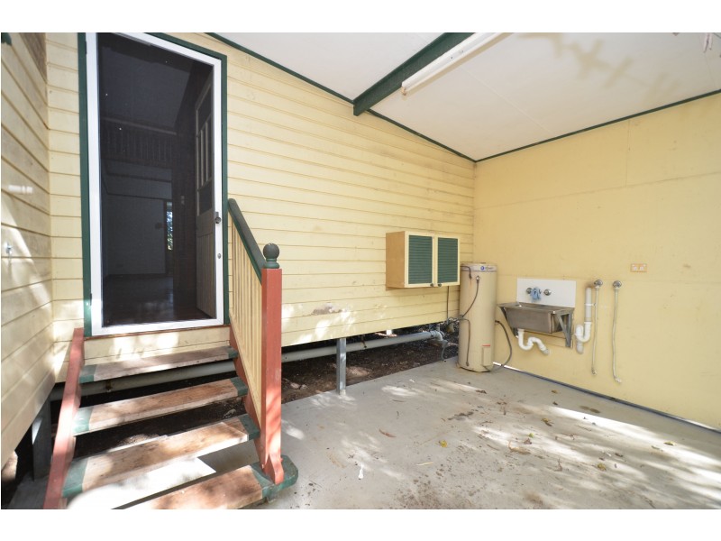 114 Coutts Drive, Bushland Beach QLD 4818