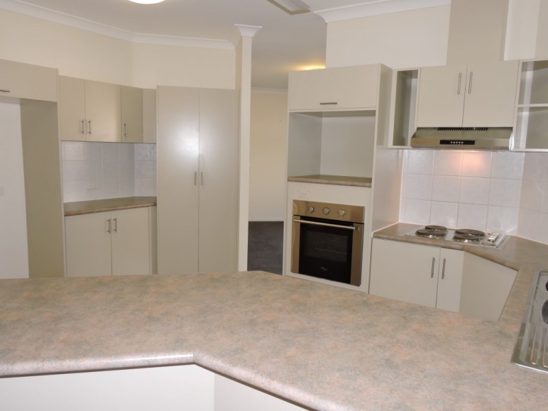 12 Serrata Court, Kirwan QLD 4817