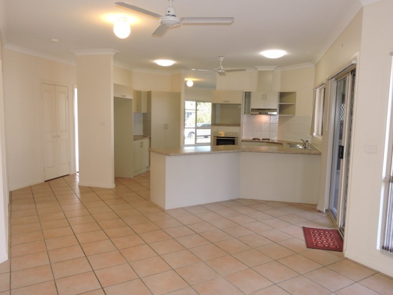 12 Serrata Court, Kirwan QLD 4817