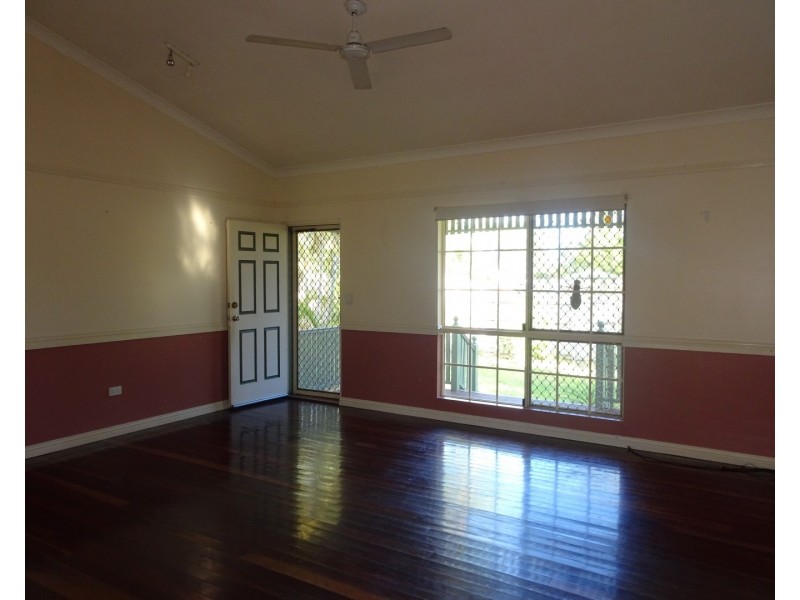 1 Raven Court, Kelso QLD 4815