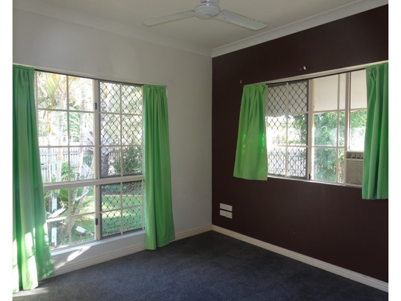 1 Raven Court, Kelso QLD 4815