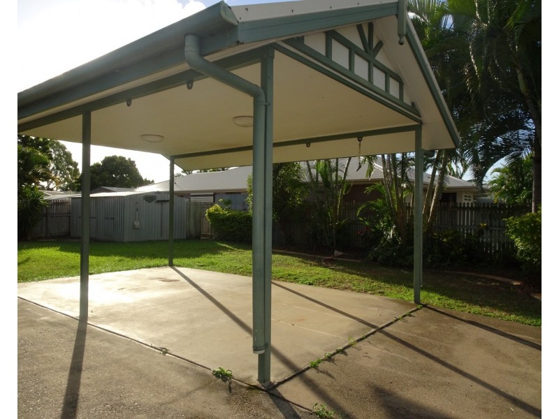 1 Raven Court, Kelso QLD 4815