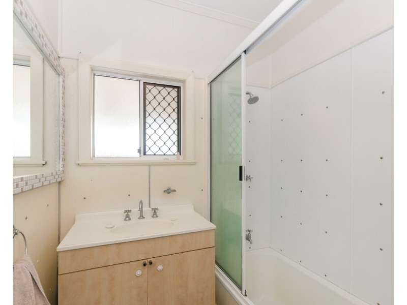 61 Armstrong Street, Hermit Park QLD 4812