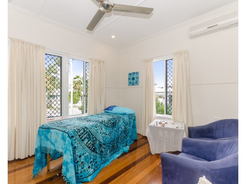 61 Armstrong Street, Hermit Park QLD 4812