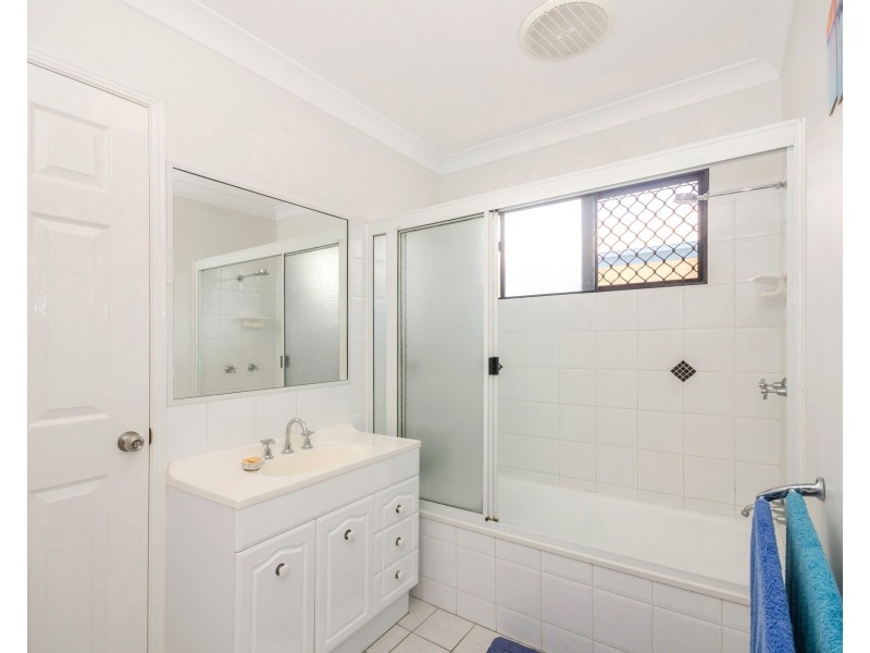 19  Squires Crescent, Kirwan QLD 4817